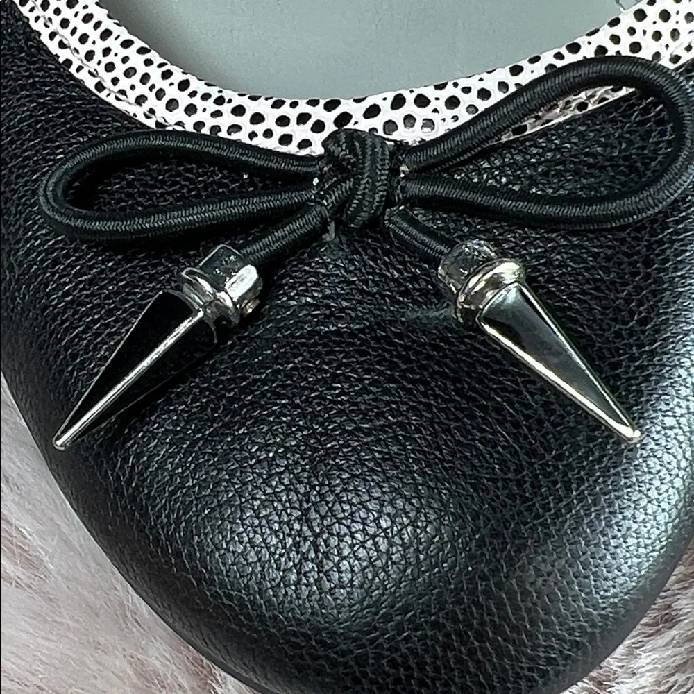 Circus by Sam Edelman Black Flats with Metal Spike Bows & Light Pink Trim | 8M - Picture 6 of 9